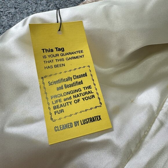 Rabbit Fur Coat Vintage 1980s Size M White with Dark Dyed Tips Hong Kong - Picture 11 of 12